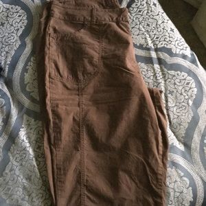 Lane Bryant Pants - Lane Bryant Capri pants Lane Bryant Pants - Lane Bryant Capri pants